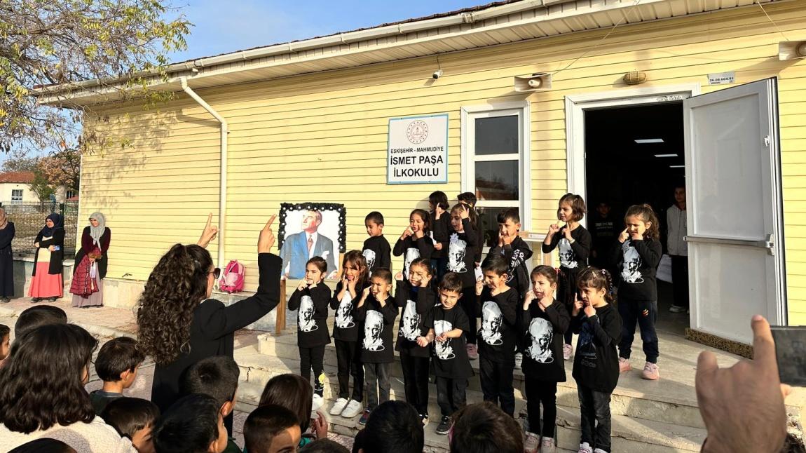 Okulumuzda 10 Kasım Atatürk'ü Anma Töreni Yapıldı